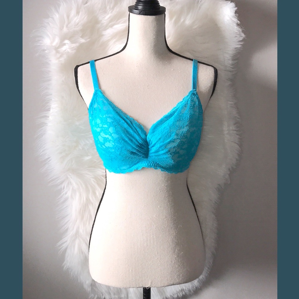 VS • Full coverage lace bra